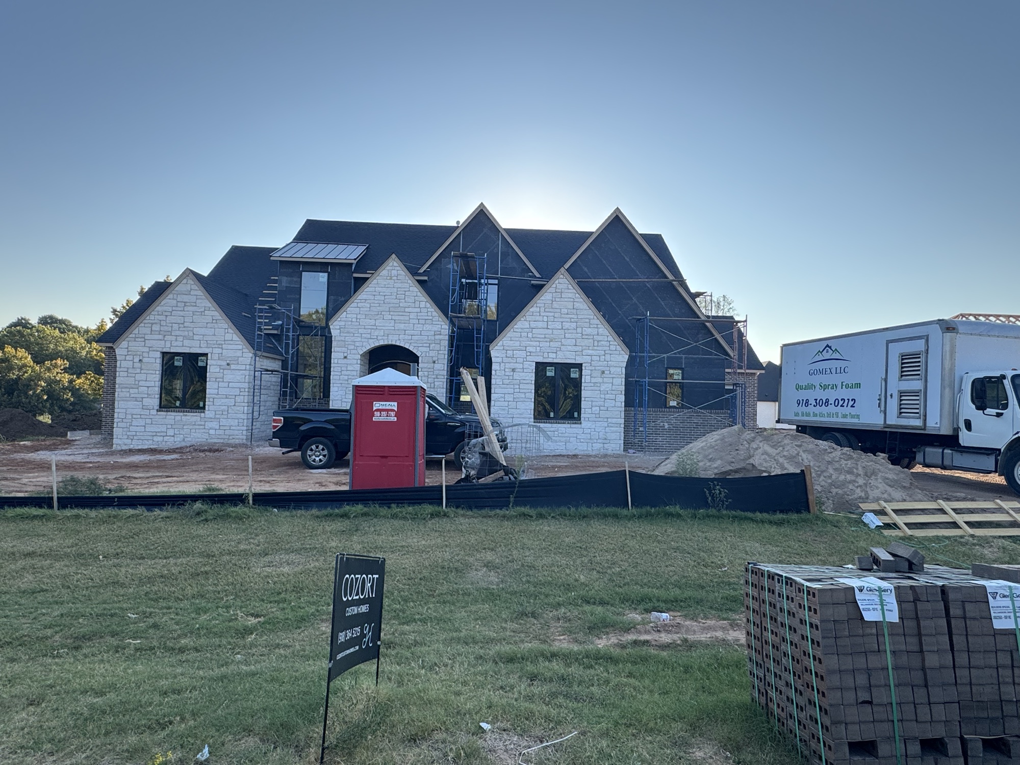 Additional exterior view of the Cozort Custom Homes Tulsa project